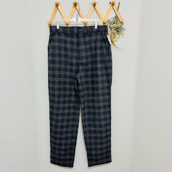 NWT! GAP Men’s Wool Blend Plaid Relaxed Trousers Pants Size 31x32 - Picture 3 of 9